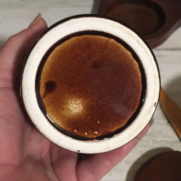 Vintage 3-compartment condiment holder with condiment bowls w/lids & woody spoon - Picture 6 of 9